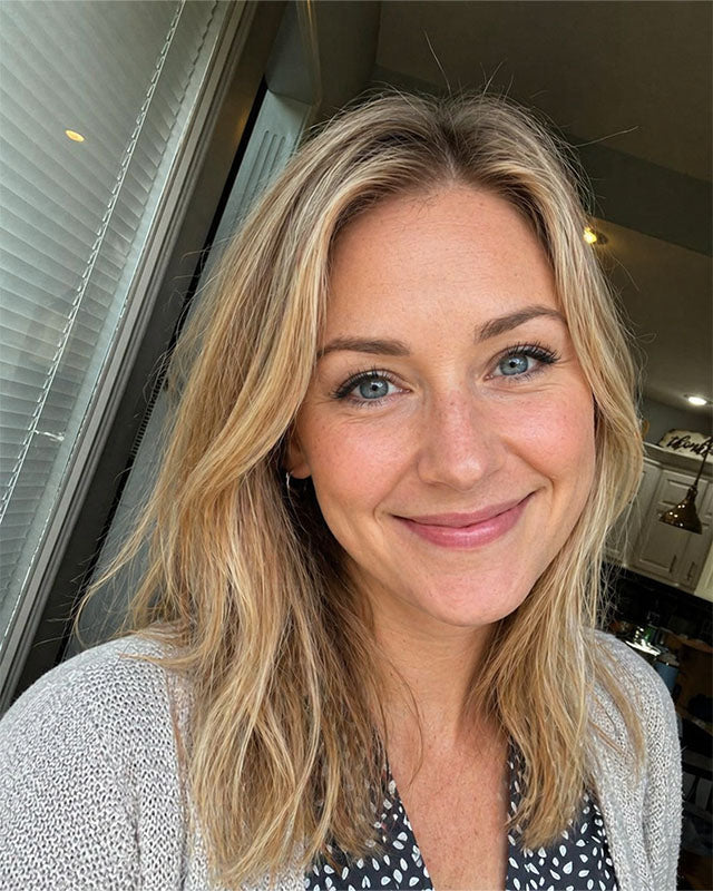 Customer Victoria